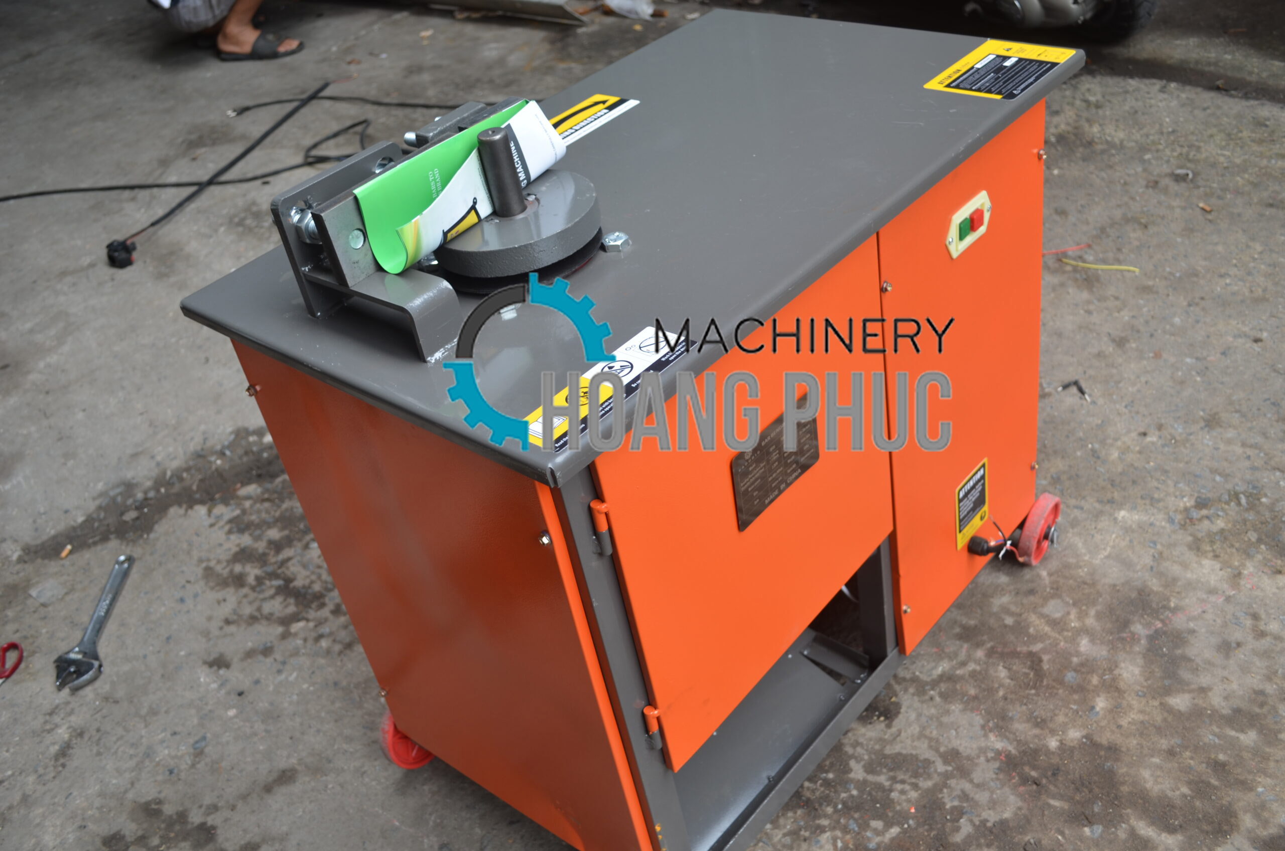 Máy Bẻ Đai GF20/380V