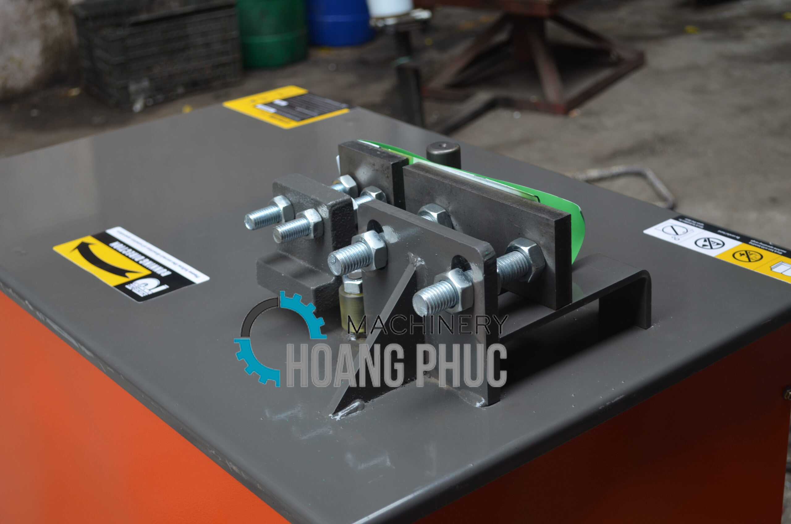 Máy Bẻ Đai GF20/380V