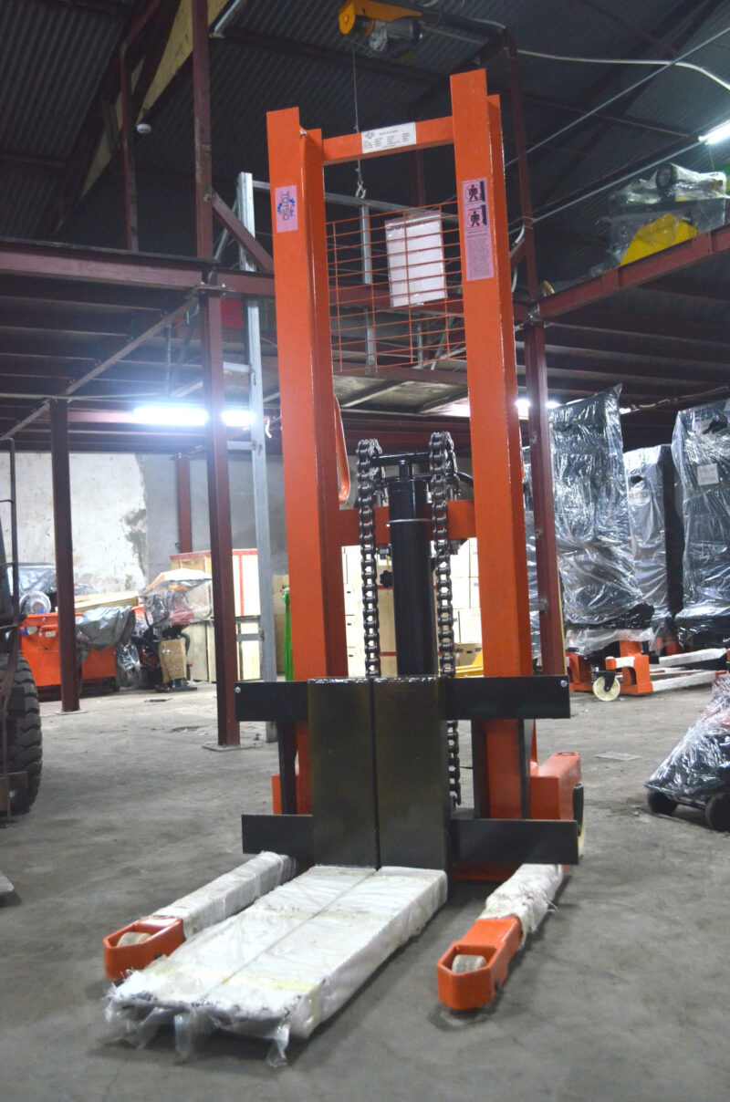 Xe Nâng Tay Cao XNC-3000 Nâng Cao 1m6