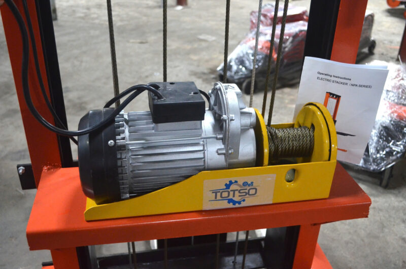 Xe Nâng Tay Điện 350kg cao 3m5