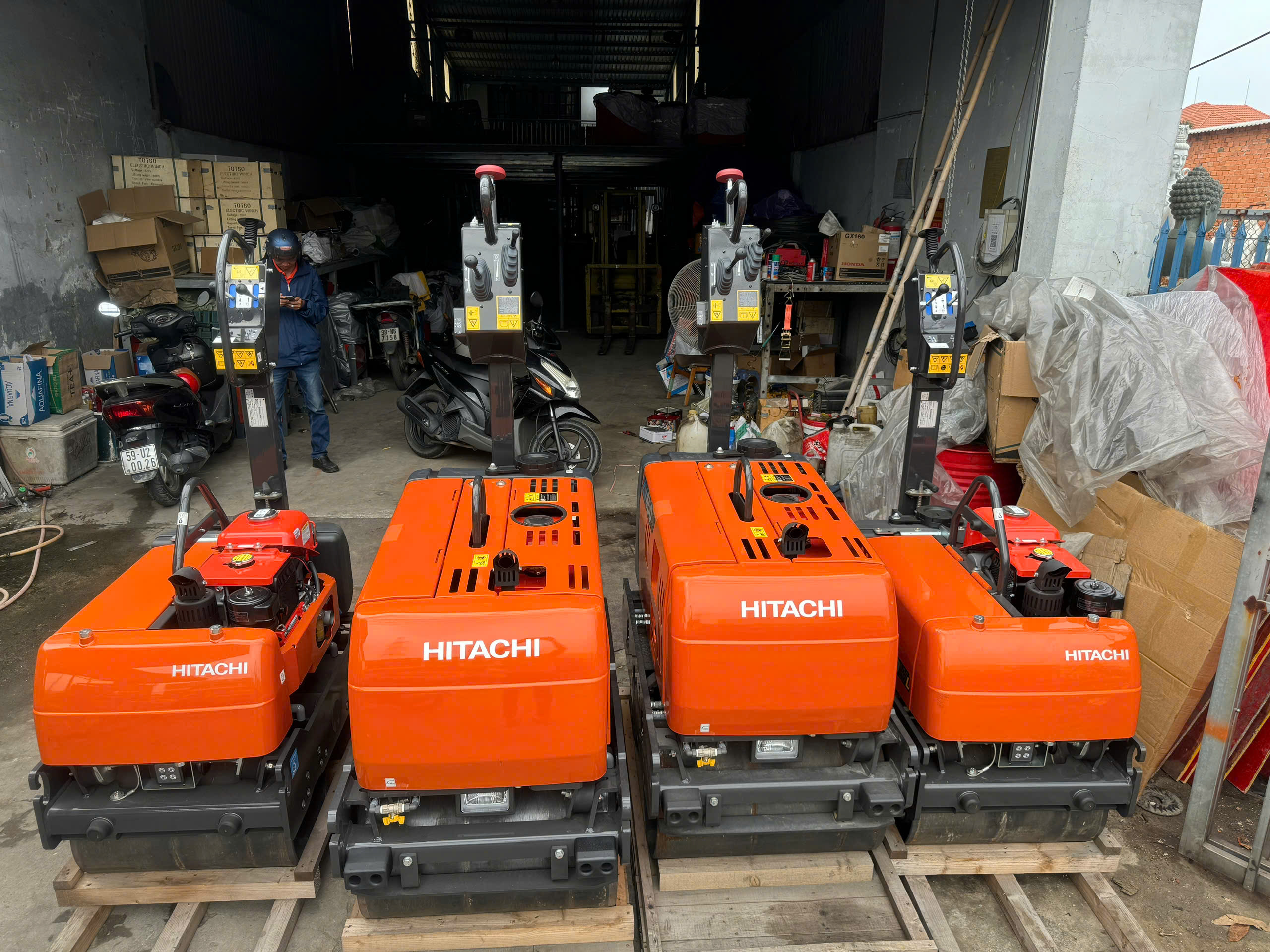 Xe Lu Dắt Tay Hitachi ZV650WL 665kg